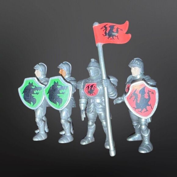 Lakeshore Royal Kingdom Adventures Replacement Knights Flag Red & Green Shields - Picture 7 of 7